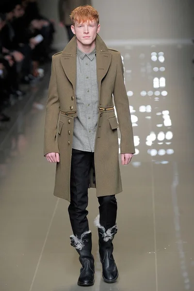 Look 4